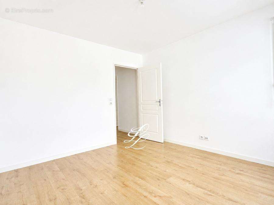 Appartement 54 m² à Tours  - photo 1372