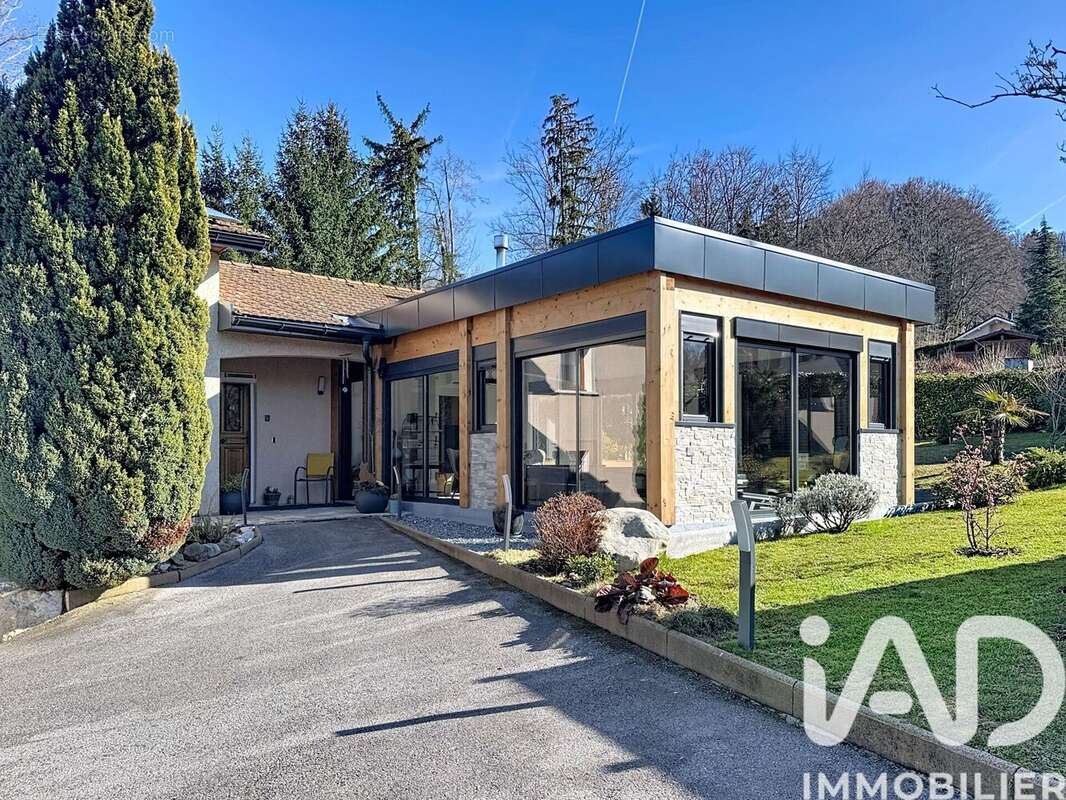 Maison 134 m² à La Roche-Sur-Foron  - photo 2