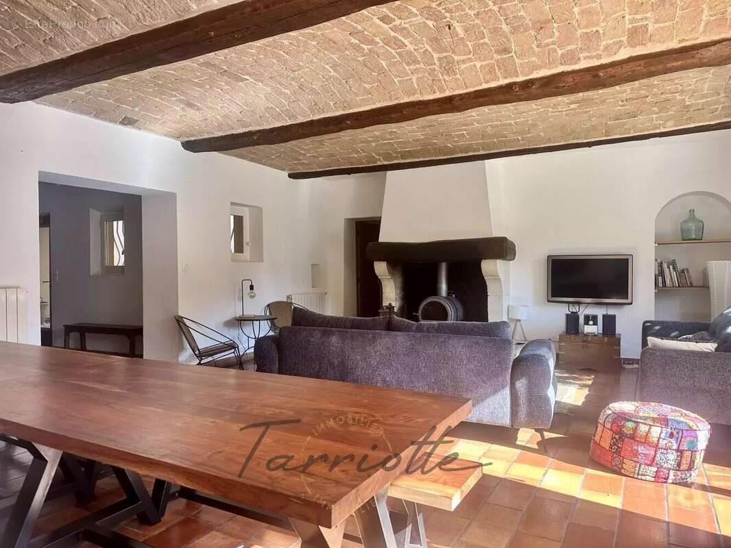 Maison à MONTELIMAR