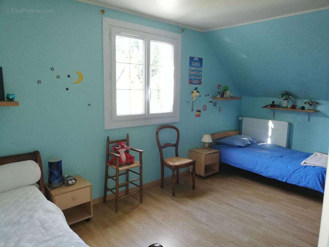 Maison à LA CELLE-LES-BORDES