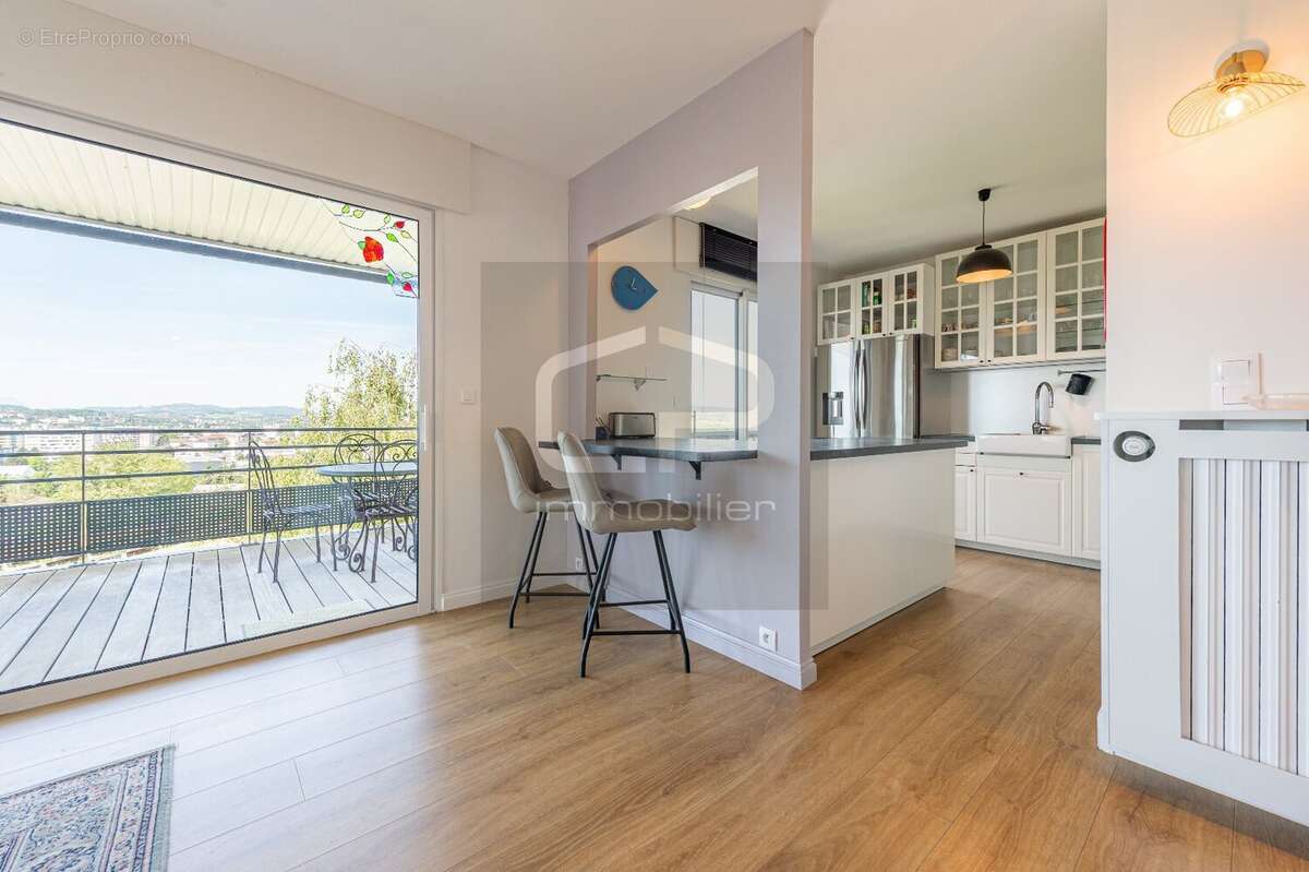Appartement à ANNECY-LE-VIEUX