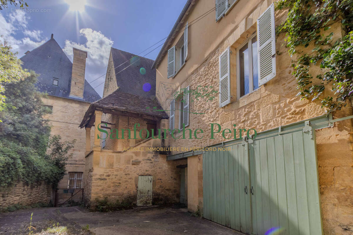 Appartement à SARLAT-LA-CANEDA