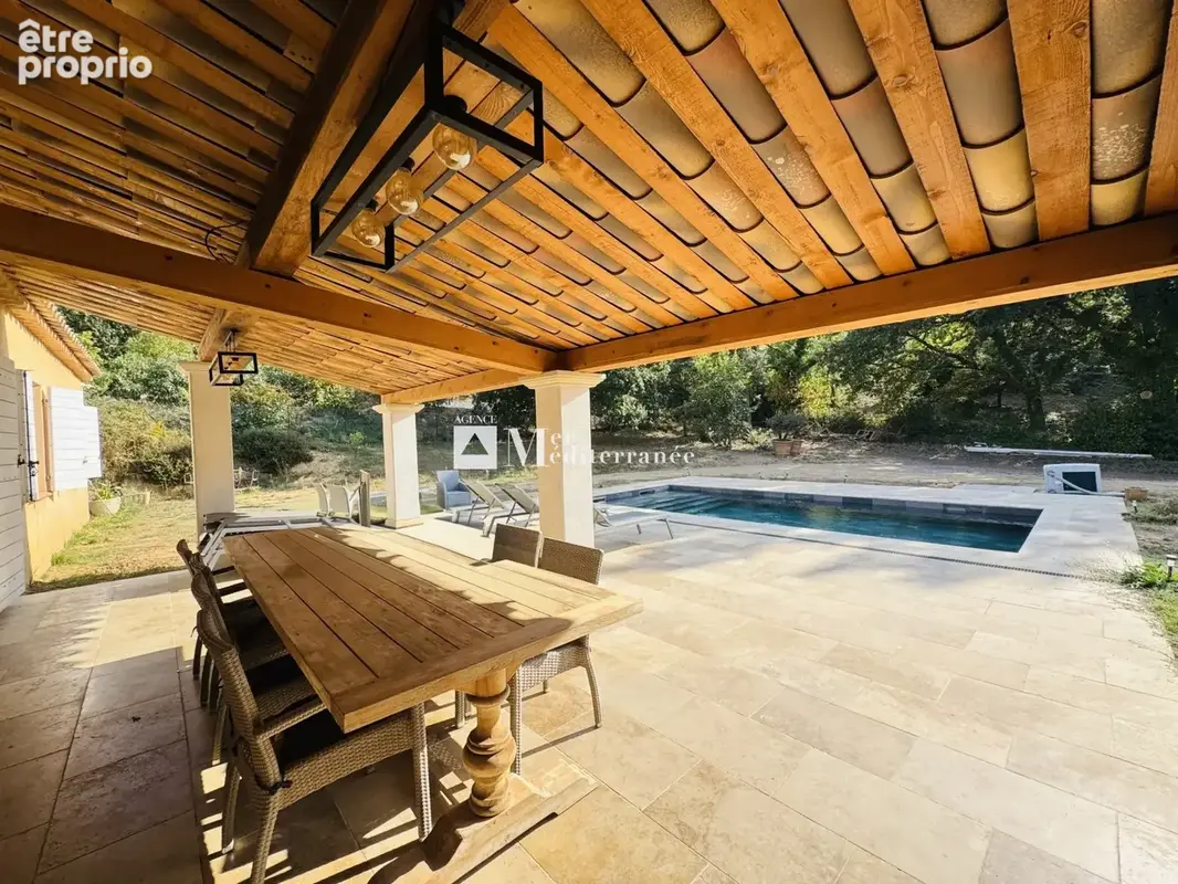 À vendre - Maison de Plain-Pied à La Garde-Freinet - 83680 - photo 16