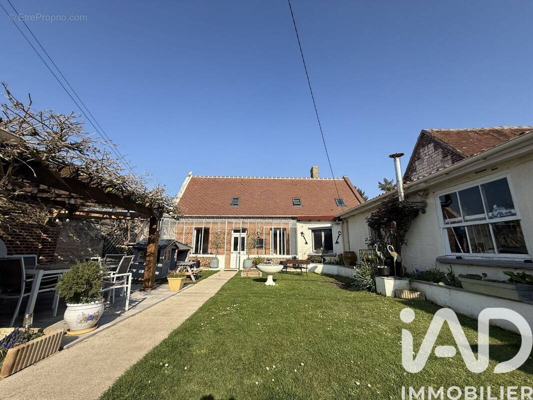 Photo 1 - Maison à LA NEUVILLE-ROY