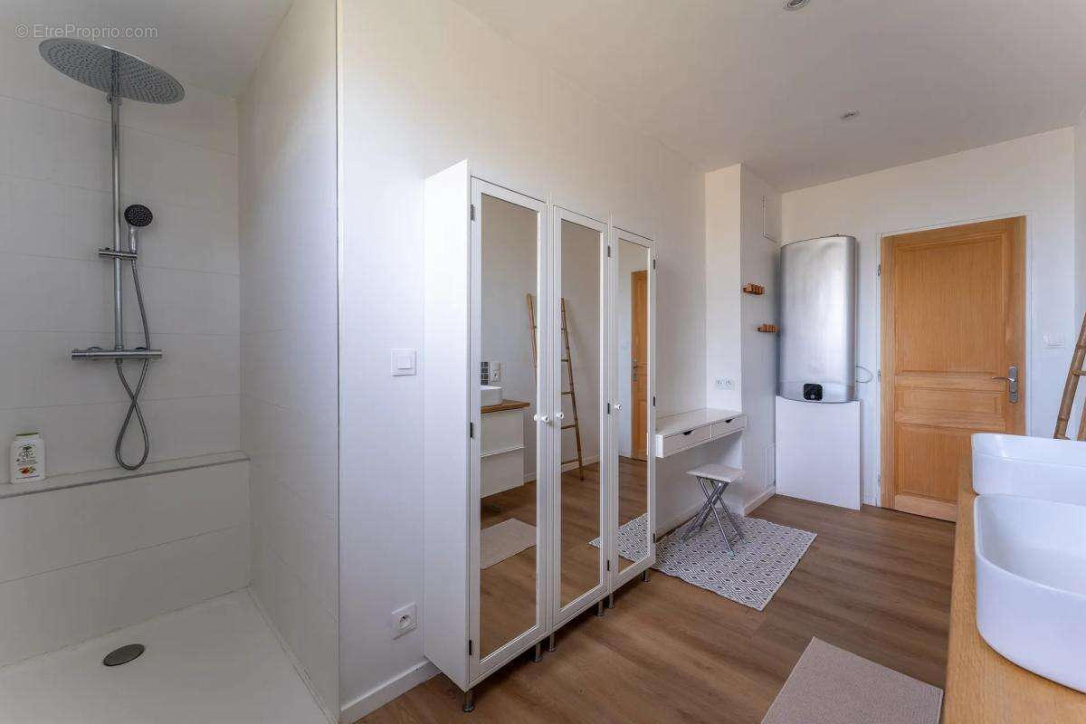 Maison à SAINT-MARTIN-DU-BOIS