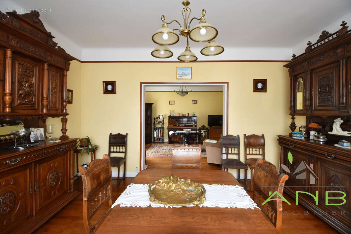Maison 154 m² à Saint-Mathieu  - photo 5