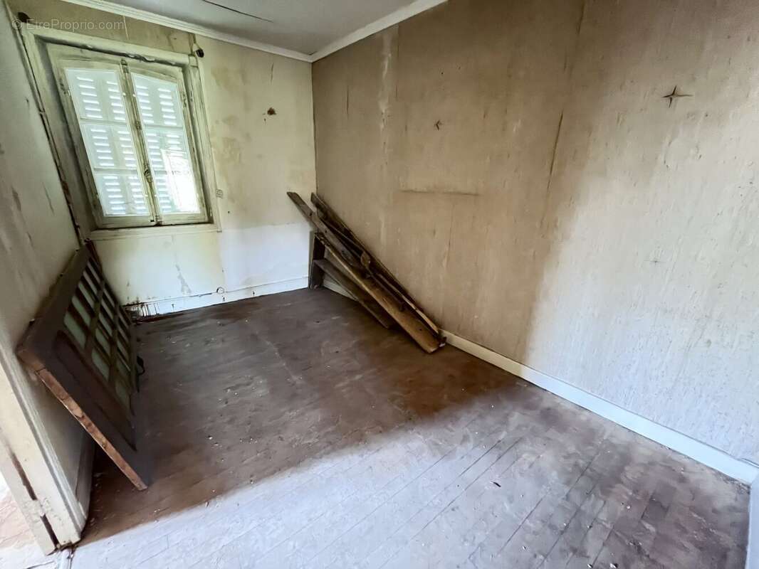 Salon - Maison à YDES