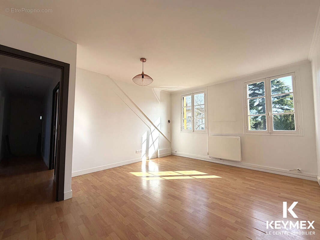 Appartement à L'ISLE-ADAM