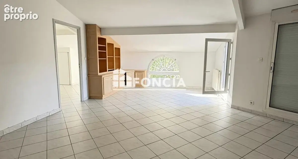 Photo Appartement à Orange au prix de 330 000€