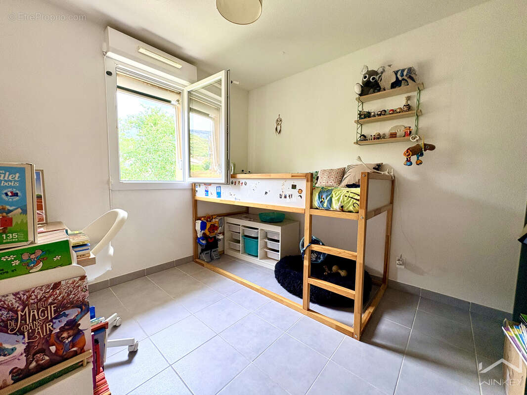 Appartement à CARROS