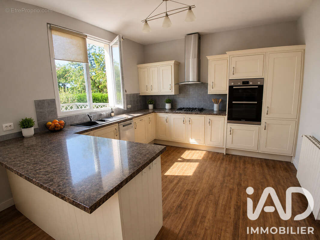 Maison 102 m² à La Coquille  - photo 6