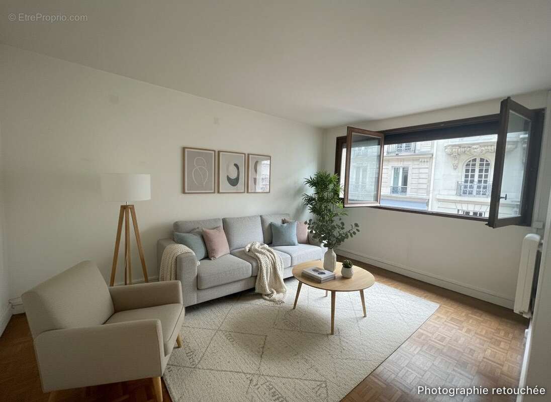 Appartement à PARIS-17E