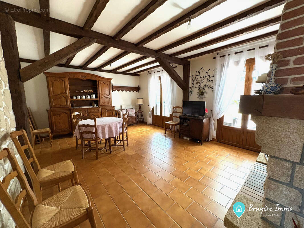 Maison à AULNOYE-AYMERIES