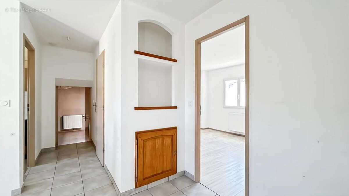 Maison à POUILLEY-LES-VIGNES