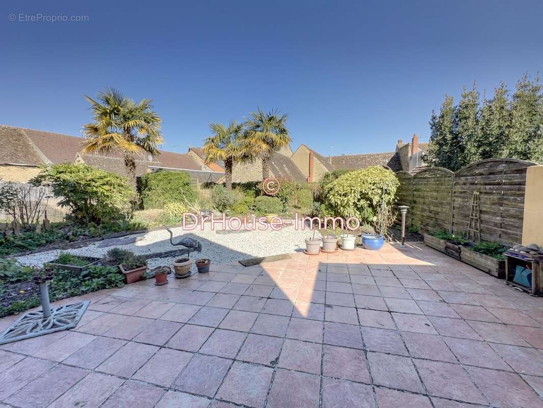 Maison à BONNETABLE