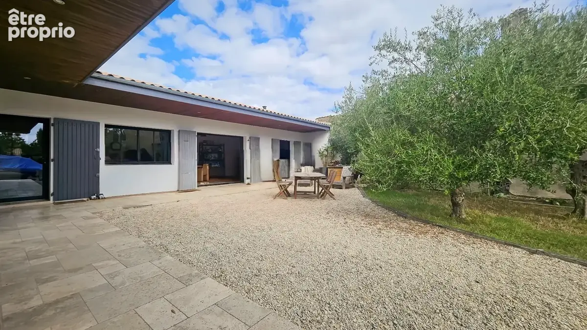 Marsiilly – plain-pied entièrement rénové de 134 m² – 5 pieces  – garage - jardin - photo 6