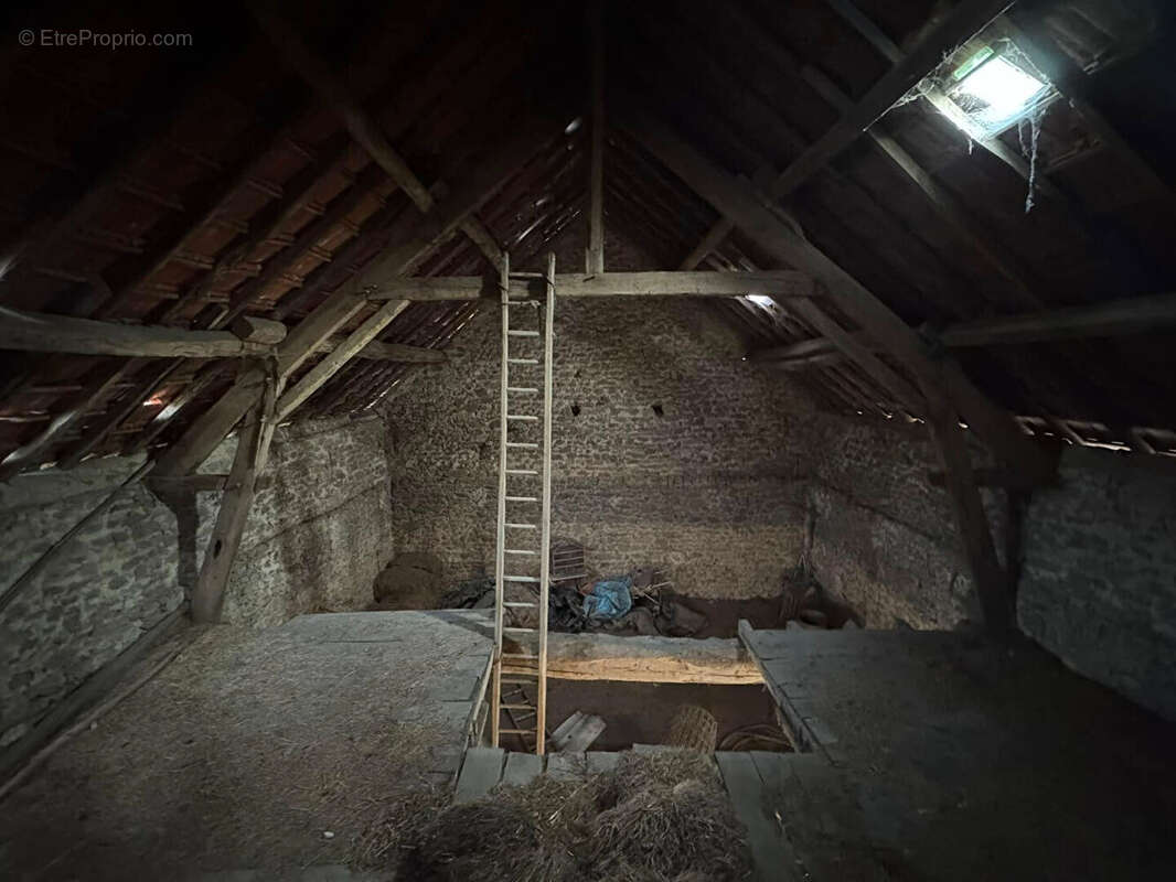 Maison à BESSINES-SUR-GARTEMPE