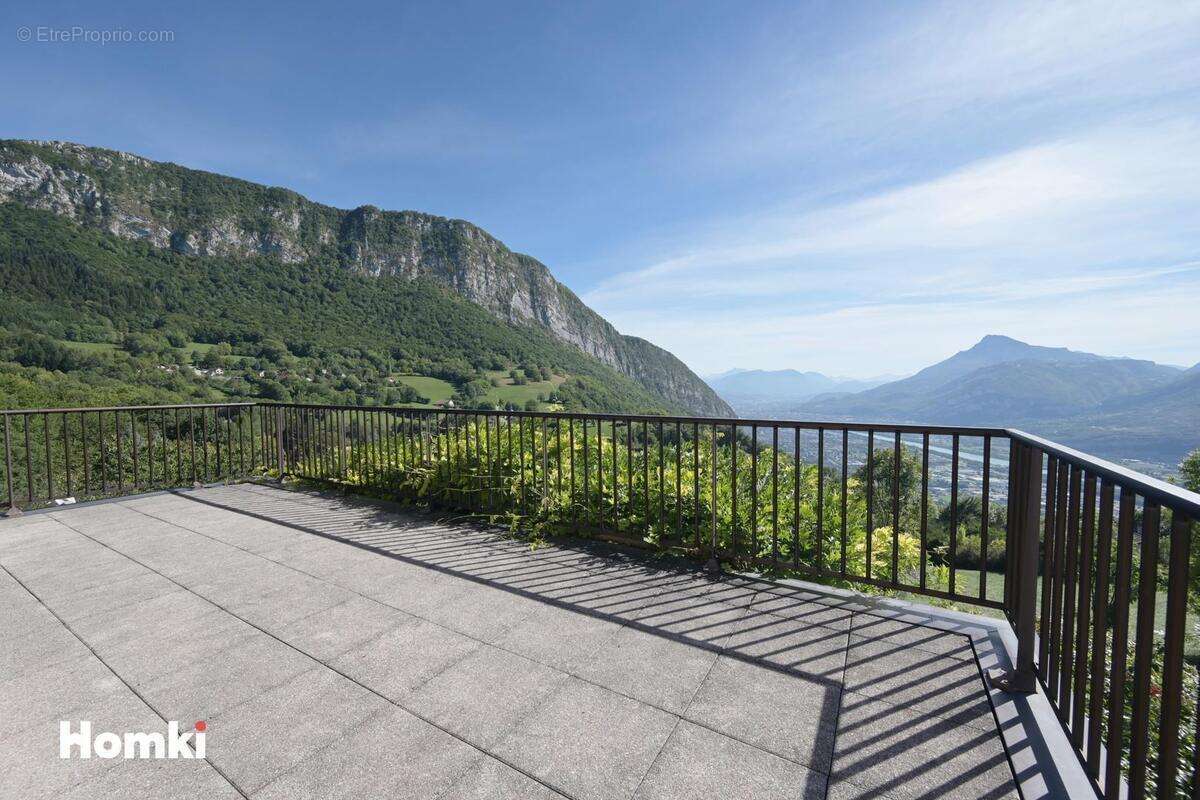 Maison à MONT-SAINT-MARTIN