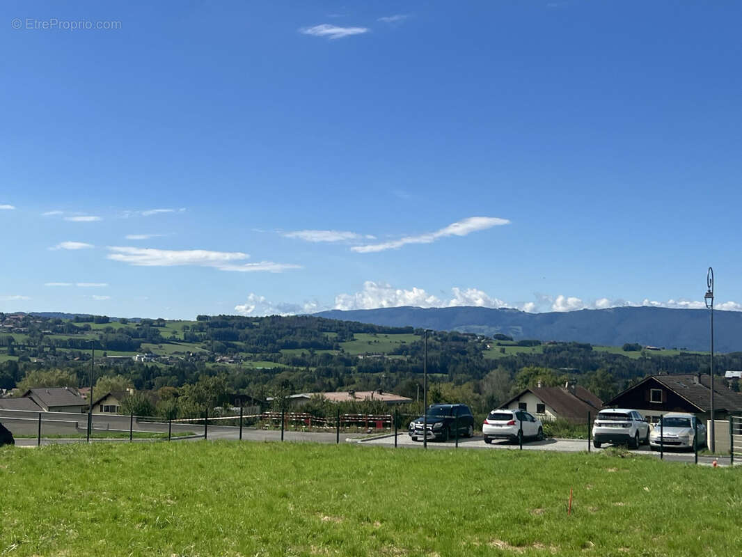 Terrain à VIUZ-EN-SALLAZ