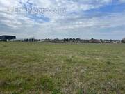 Terrain à CHATEAUBERNARD