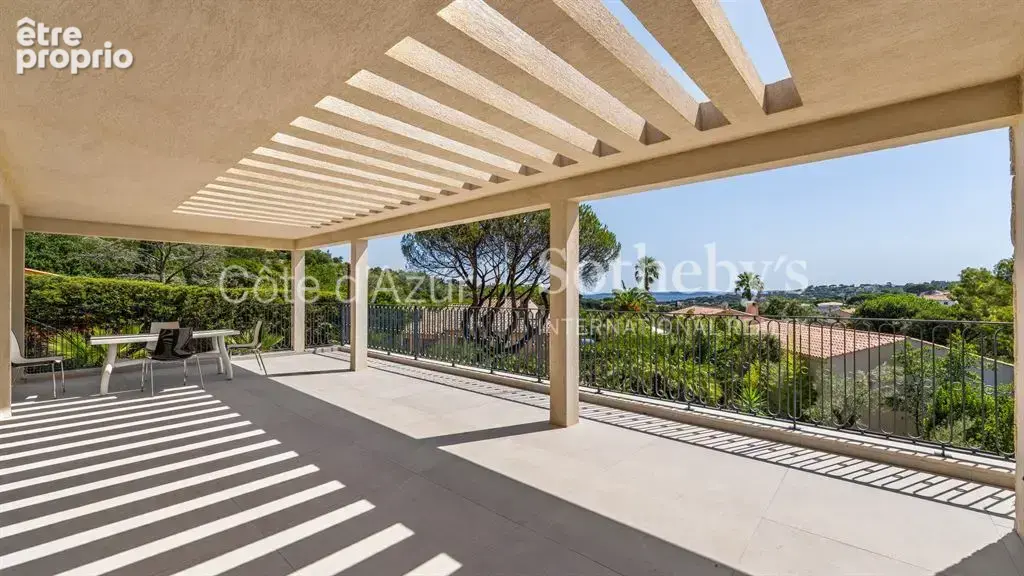 Les Issambres, villa provençale entièrement rénovée avec vue mer et piscine à débordement - photo 15
