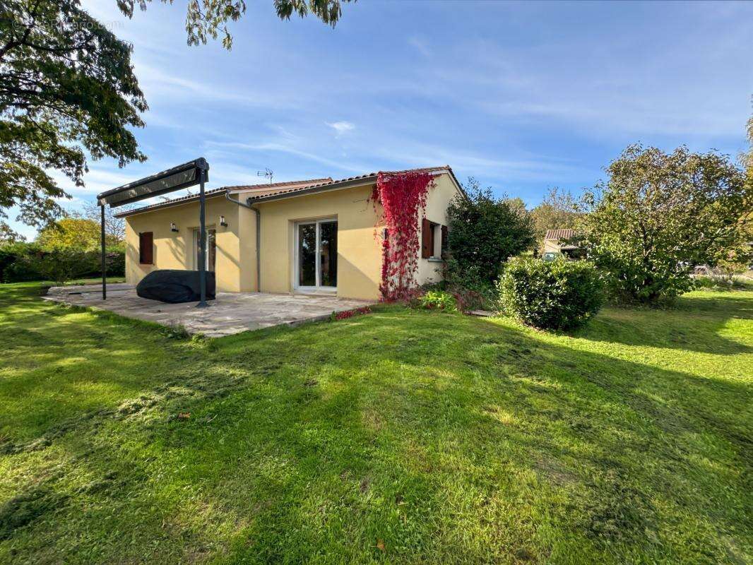 Maison à CHATEAU-L&#039;EVEQUE