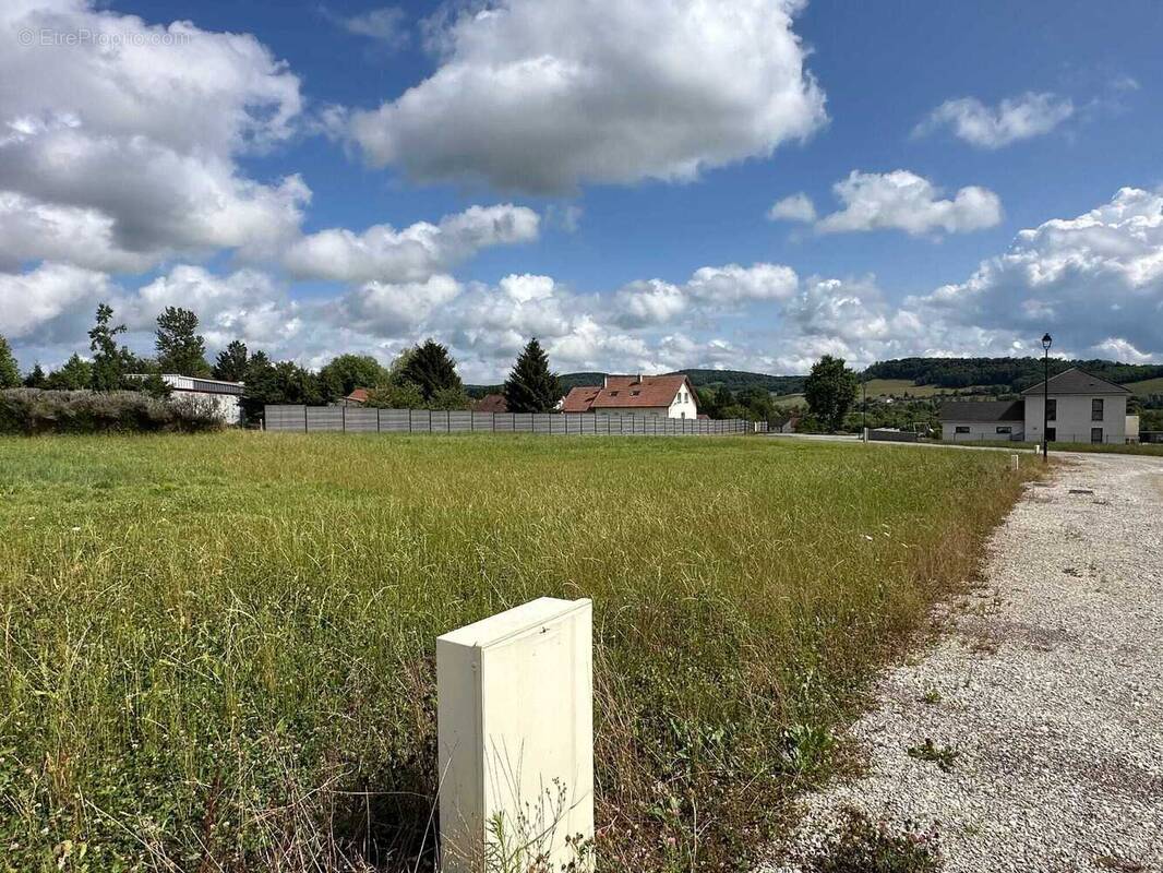 Terrain à VESOUL