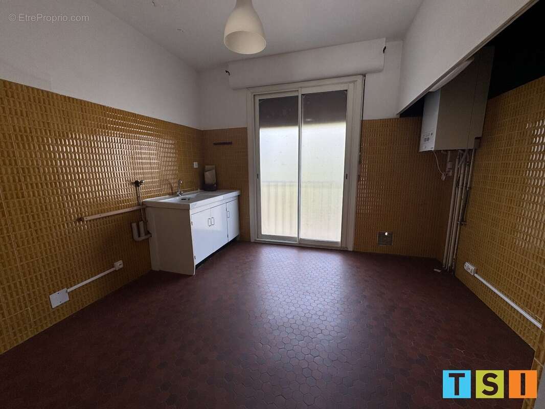 À vendre  Appartement T4 de 88 m² avec garage et cave - photo 4