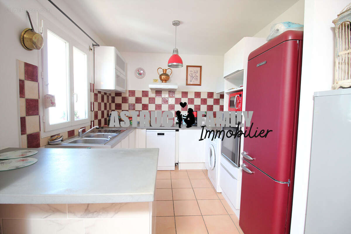 Appartement à SAINT-LAURENT-D'AIGOUZE