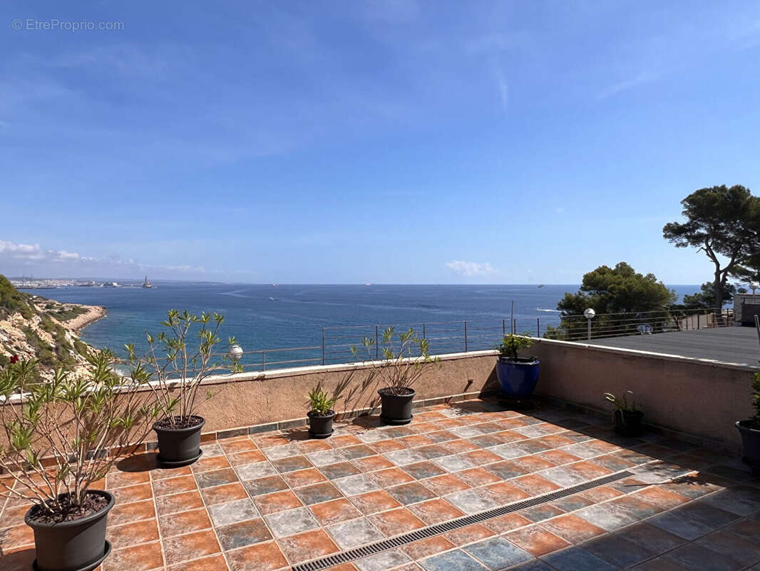 Appartement à BEAULIEU