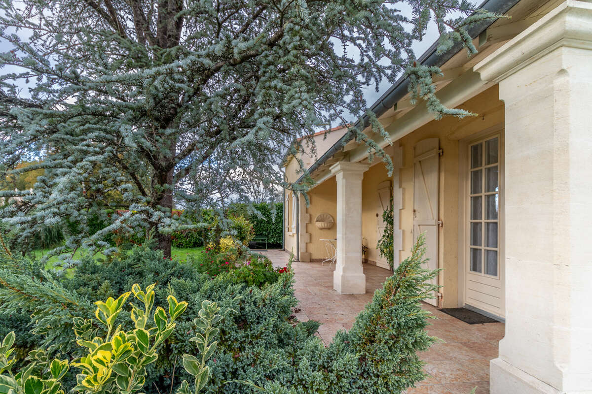 Maison à LA CHAPELLE-DES-POTS