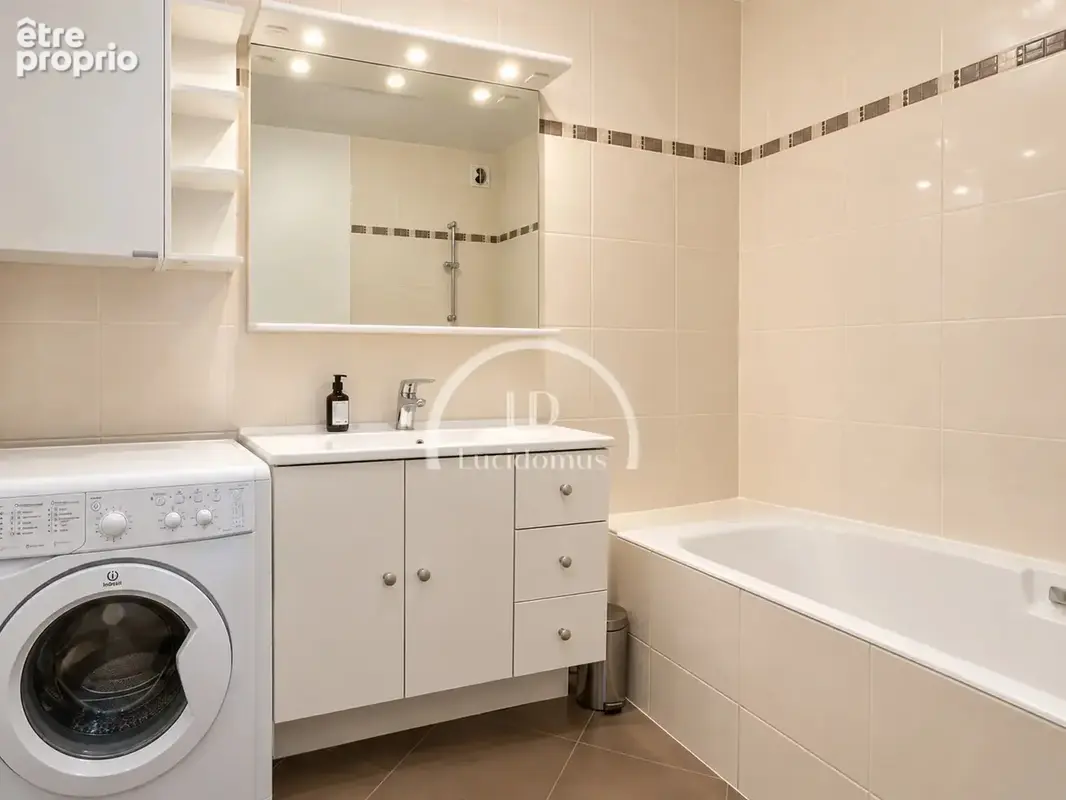 Appartement 4 pièces 72 m² à vendre à Paris-15e (75015) - photo 8