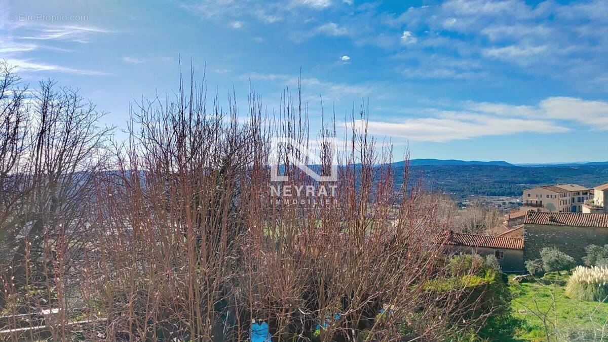 Appartement à MONTAUROUX