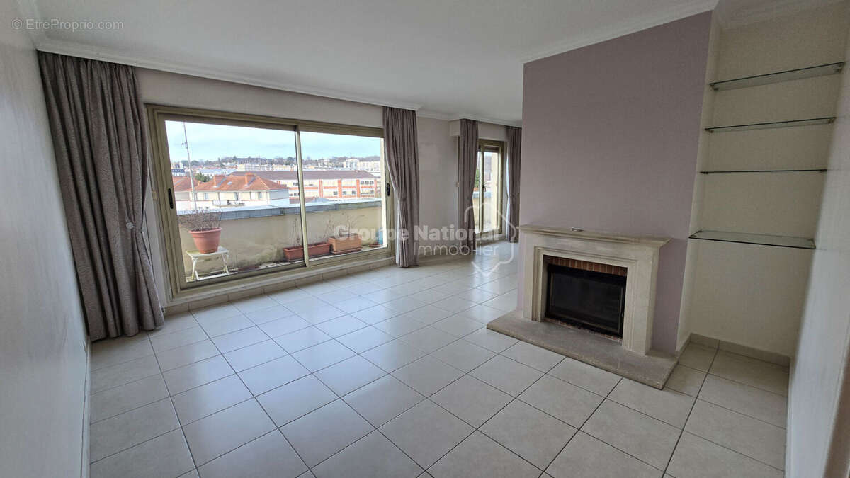 Appartement à VERSAILLES