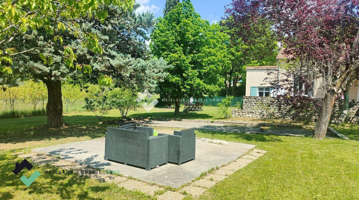 Maison 151 m² à Le Brusquet  - photo 3