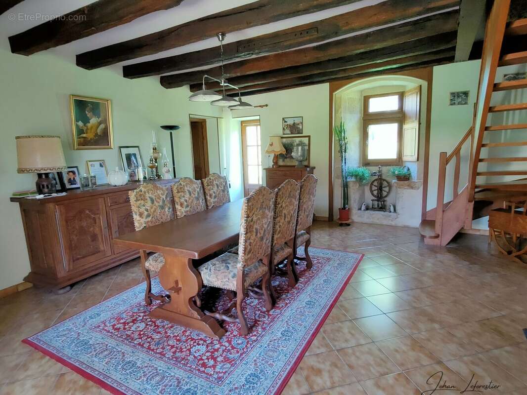 Maison à SAINT-GENARD