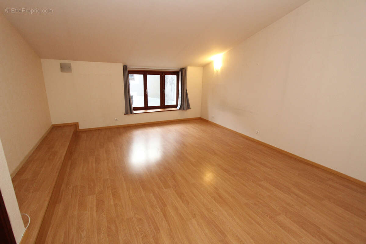 Maison à MONT-LE-VIGNOBLE