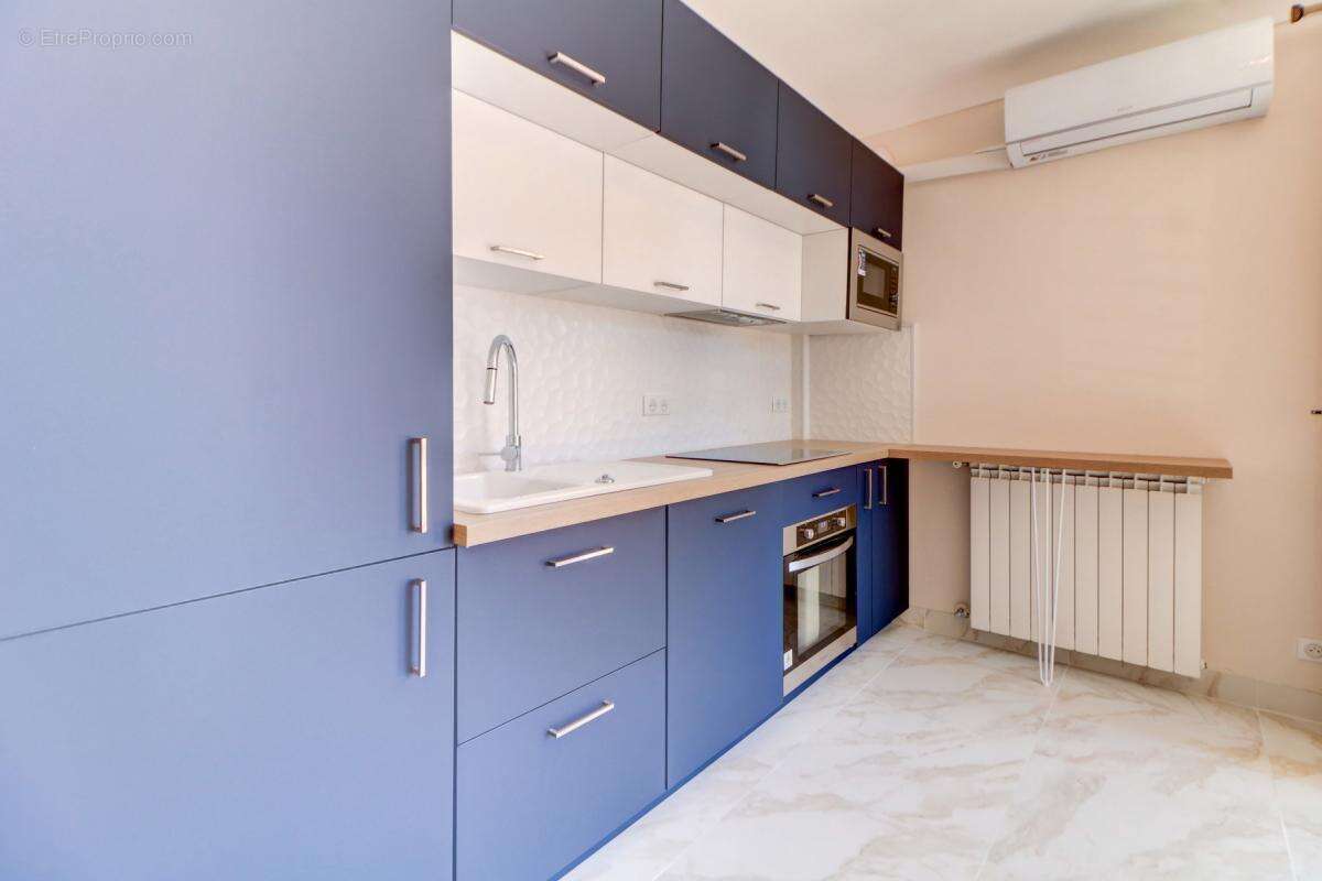 Appartement à ROQUEBRUNE-CAP-MARTIN