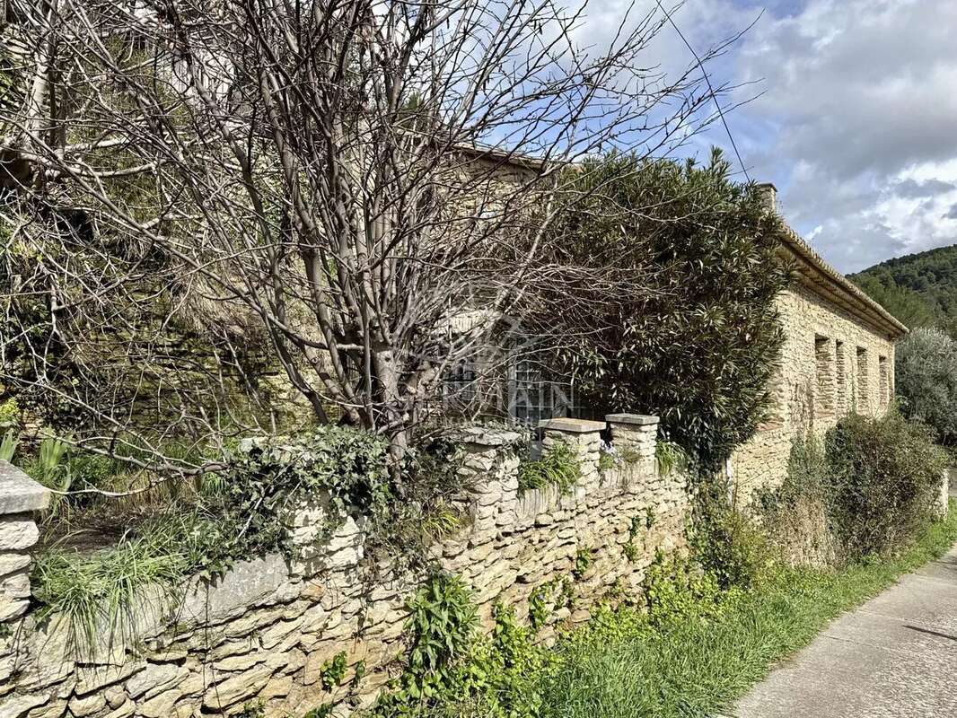 Maison à SAUMANE-DE-VAUCLUSE