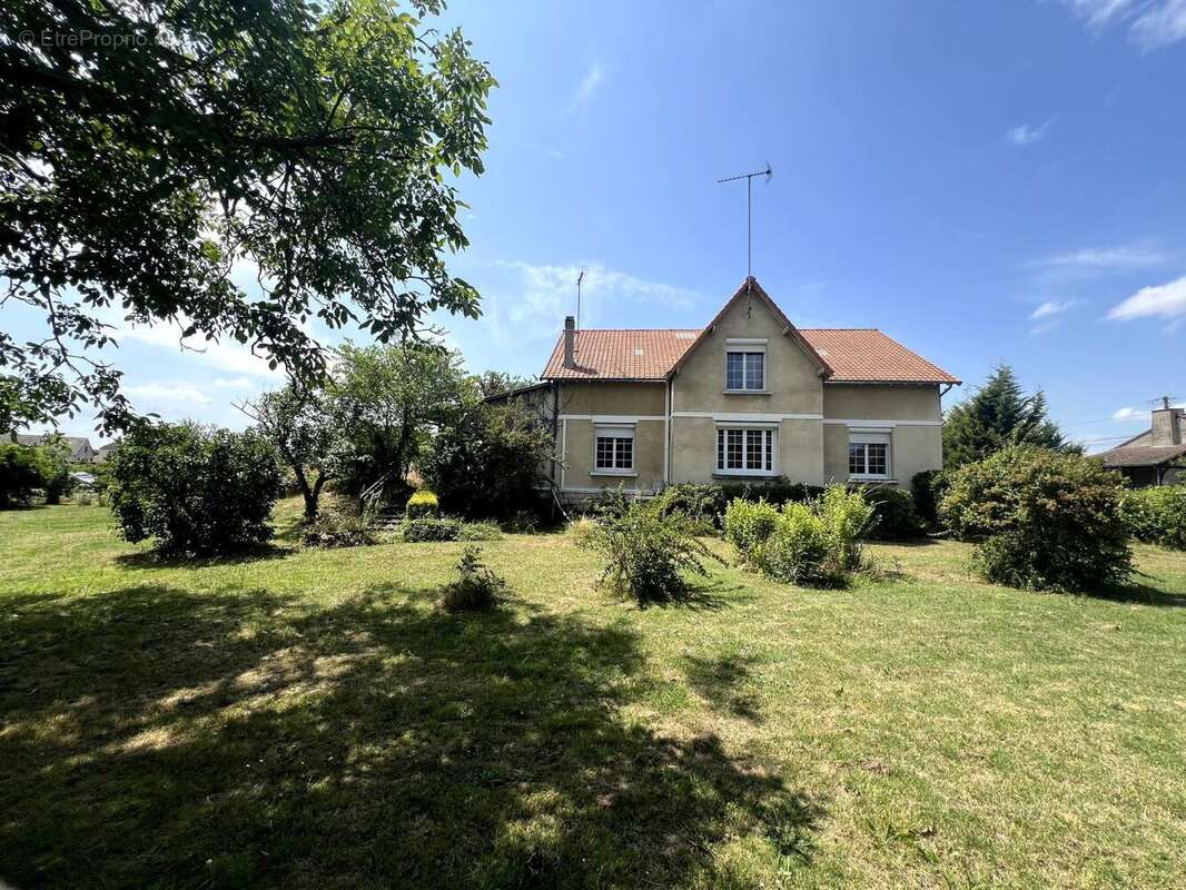 Photo 3 - Maison à DANGE-SAINT-ROMAIN