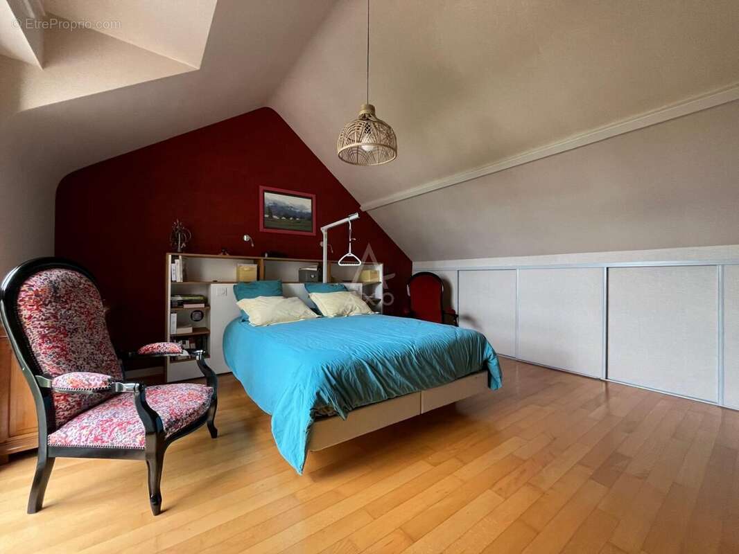 Maison 208 m² à Montours  - photo 10