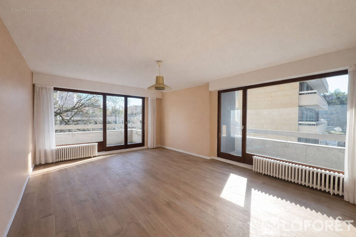 Appartement à SEVRES