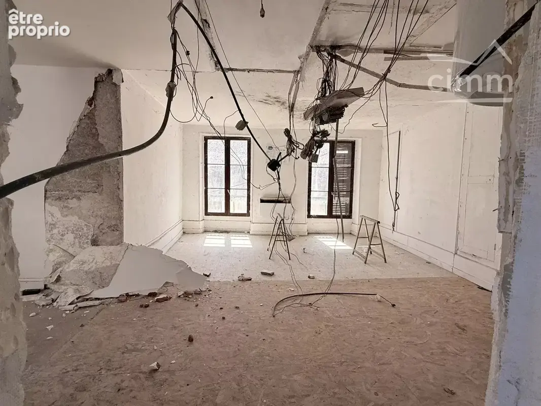 Blois centre historique — un immeuble à façonner, une opportunité à exploiter - photo 2