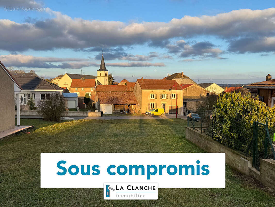 Terrain à KIRSCH-LES-SIERCK