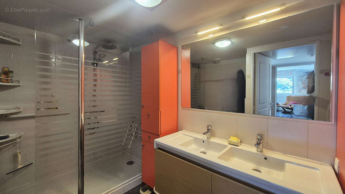 Appartement à MANDELIEU-LA-NAPOULE