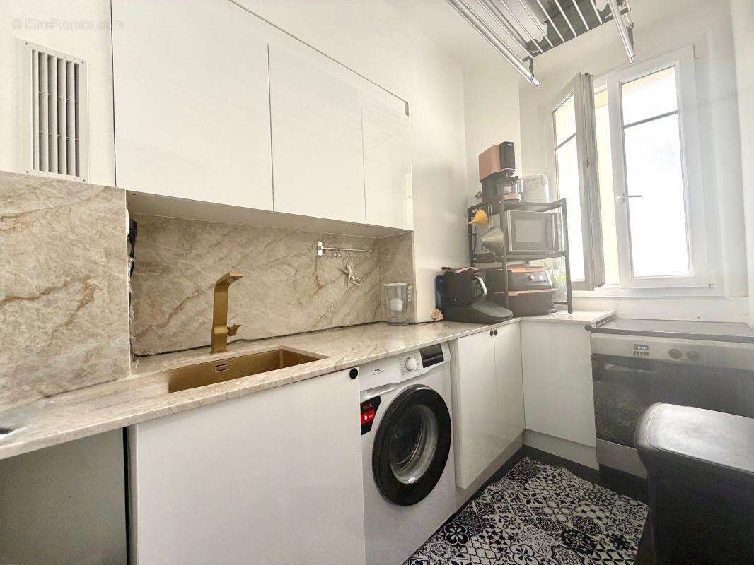 Appartement à PARIS-19E