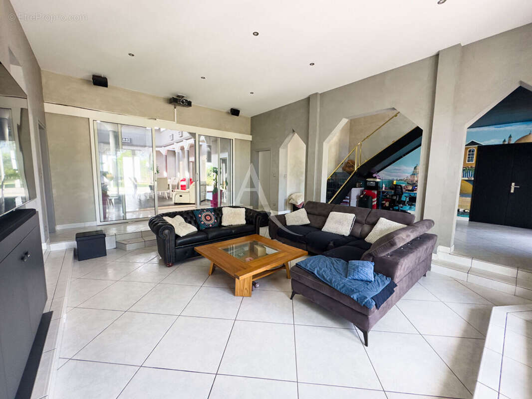 Maison à SAINT-REVEREND