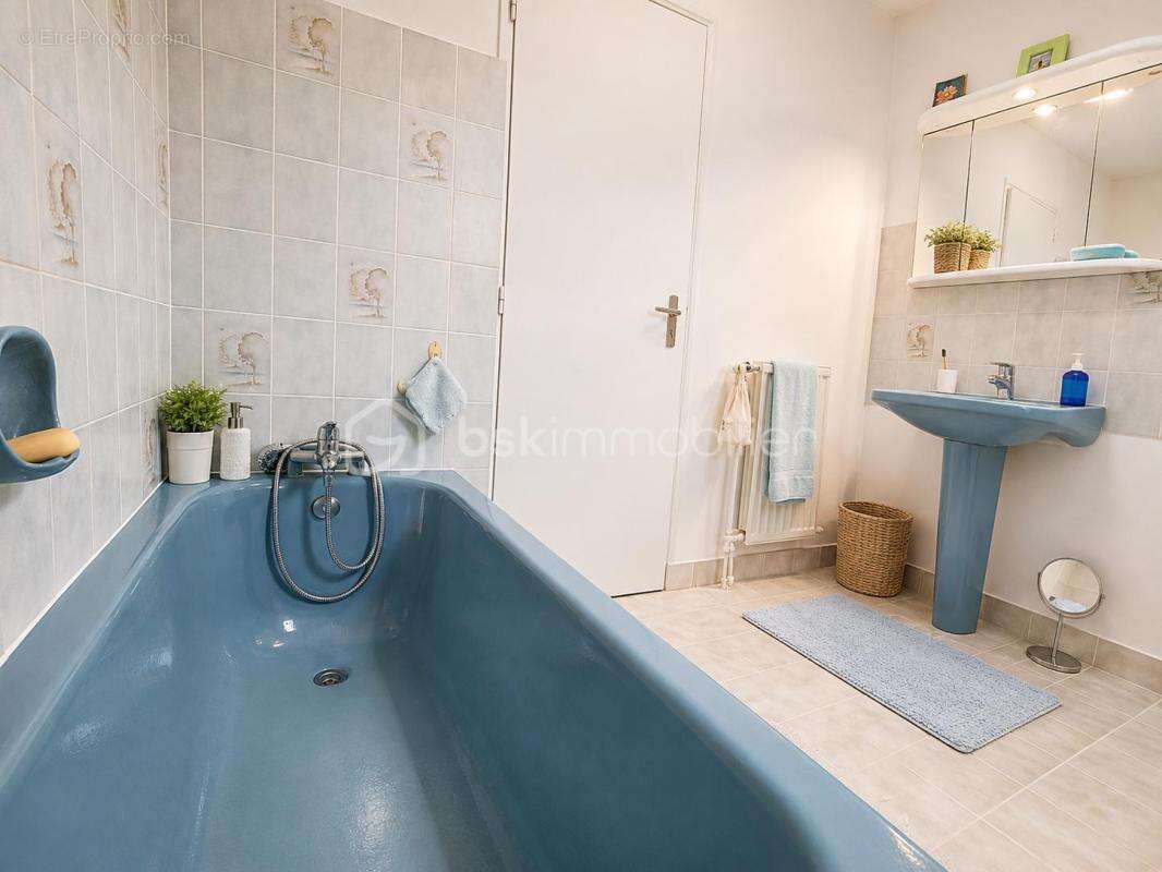 Maison 6 pièces – 143 m² – 4 chambres – Parc paysager de 1 700 m² - photo 15