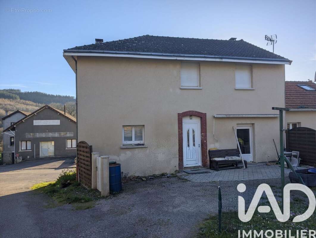 Photo 2 - Maison à SAINT-SULPICE-LAURIERE