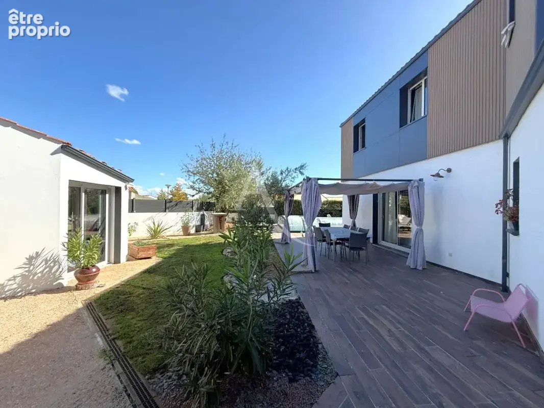 Maison La Chapelle Achard 216 m² - 7 pièces - photo 16